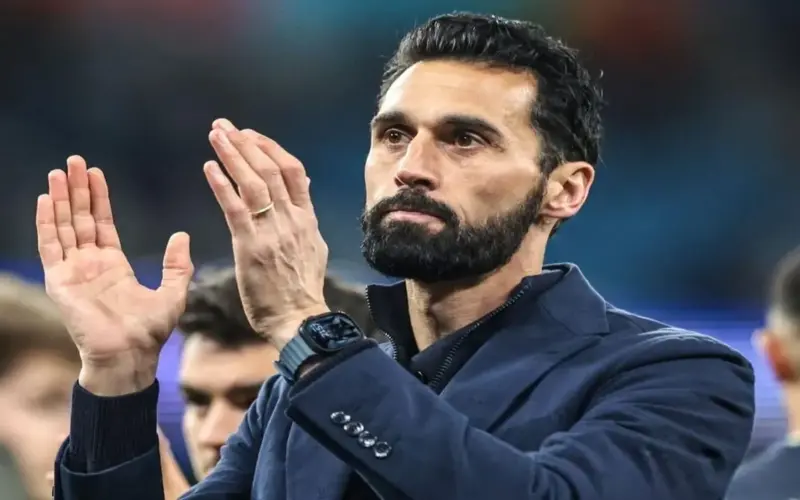 بعد رحيله عن ريال مدريد.. أربيلوا يدخل في محادثات لتدريب نادِ إنجليزي